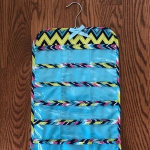 Girls accessory holder